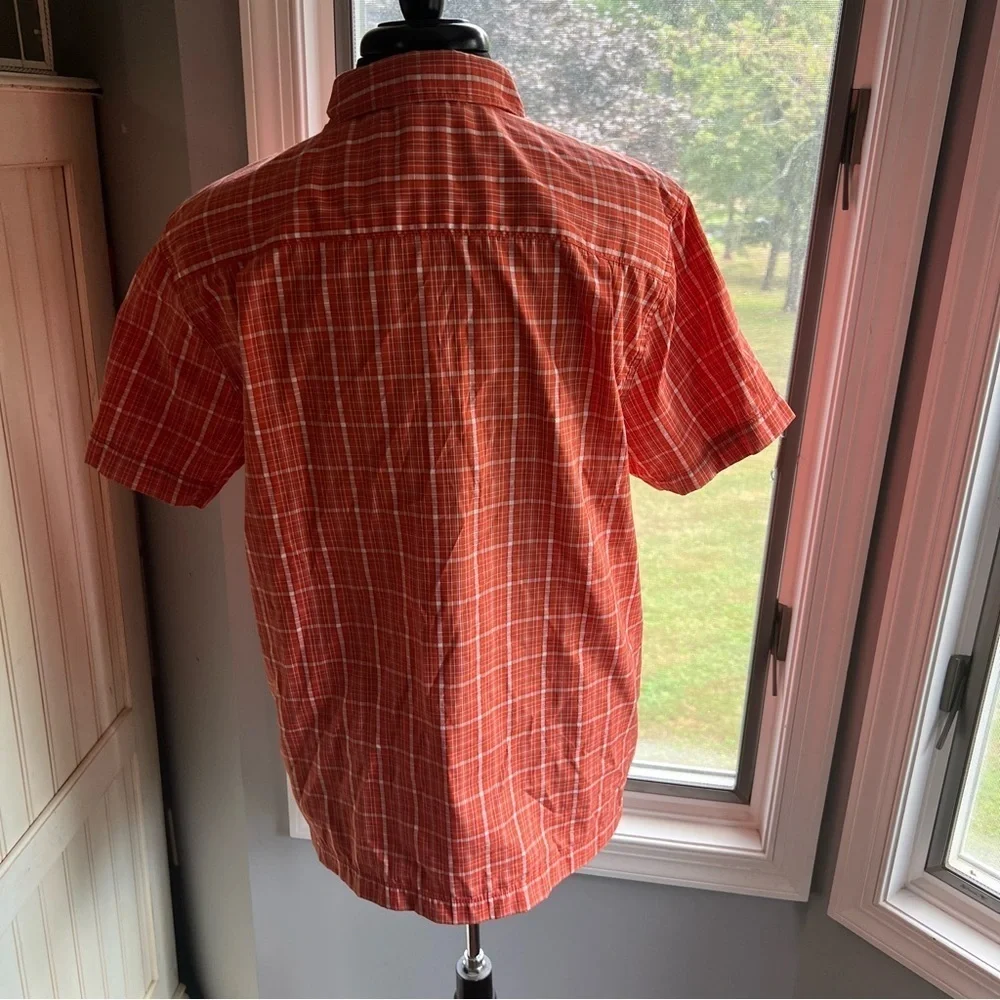North Face Men’s Outdoors All Season Plaid Button‎ Down